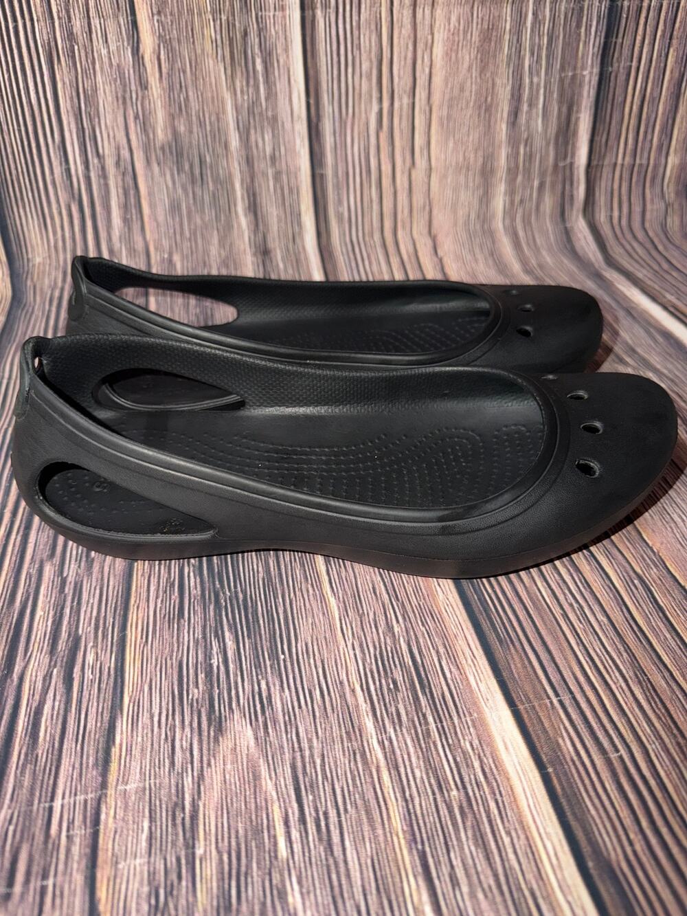 Crocs Women’s Black Ballet Flats Slip-On Shoes Size 9